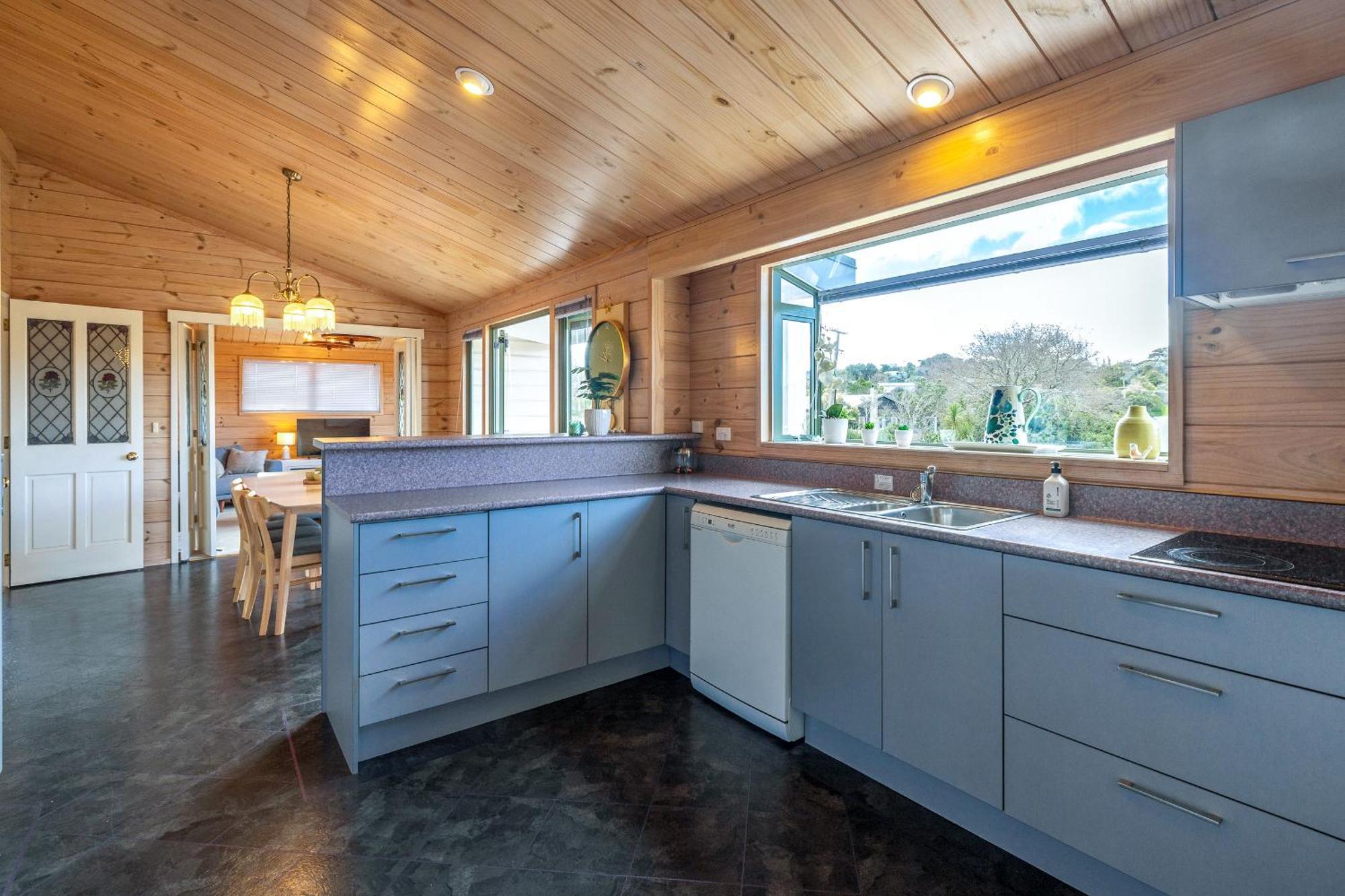 Tui Garden, Waiheke Holiday home *