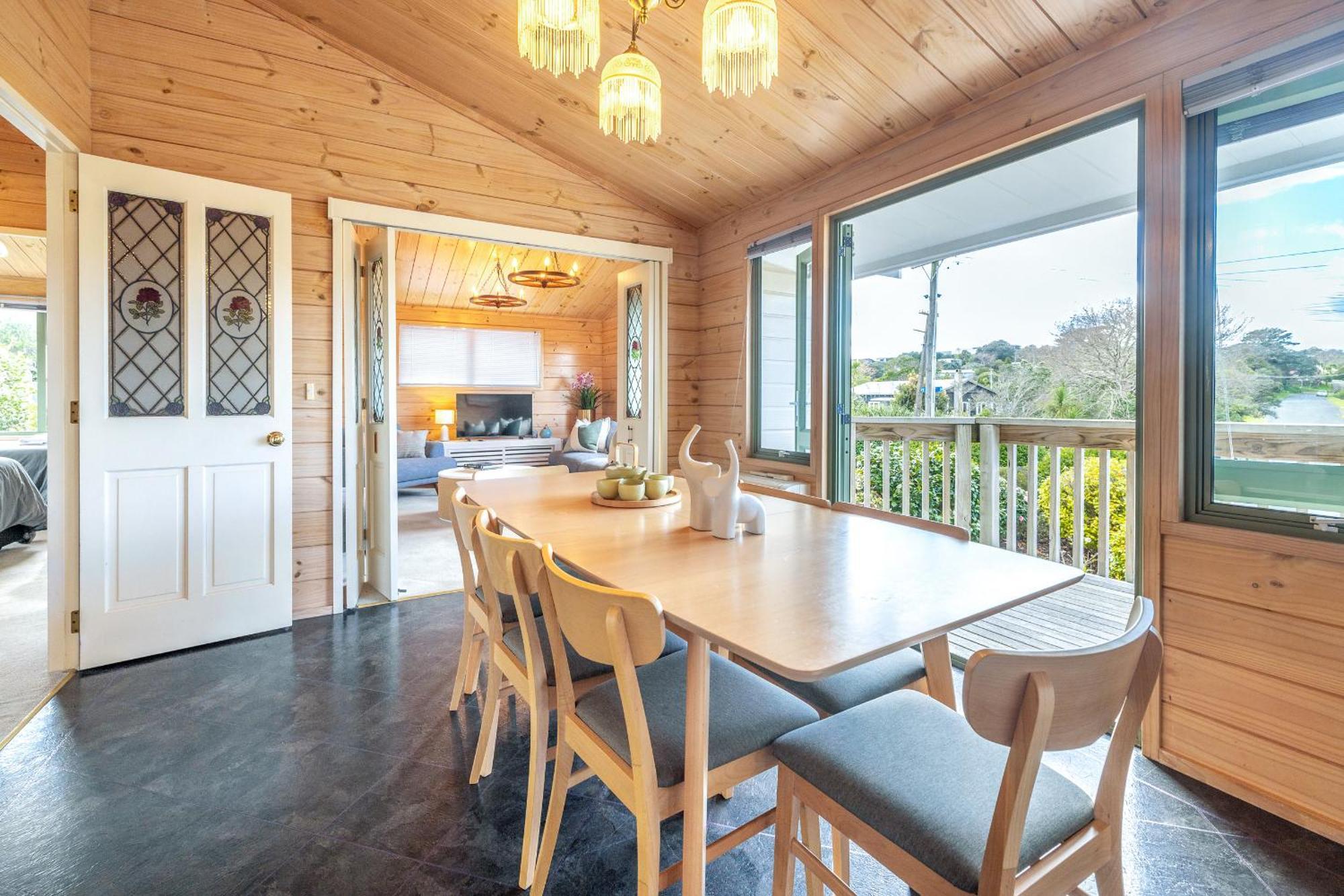 Holiday home Tui Garden, Waiheke Oneroa