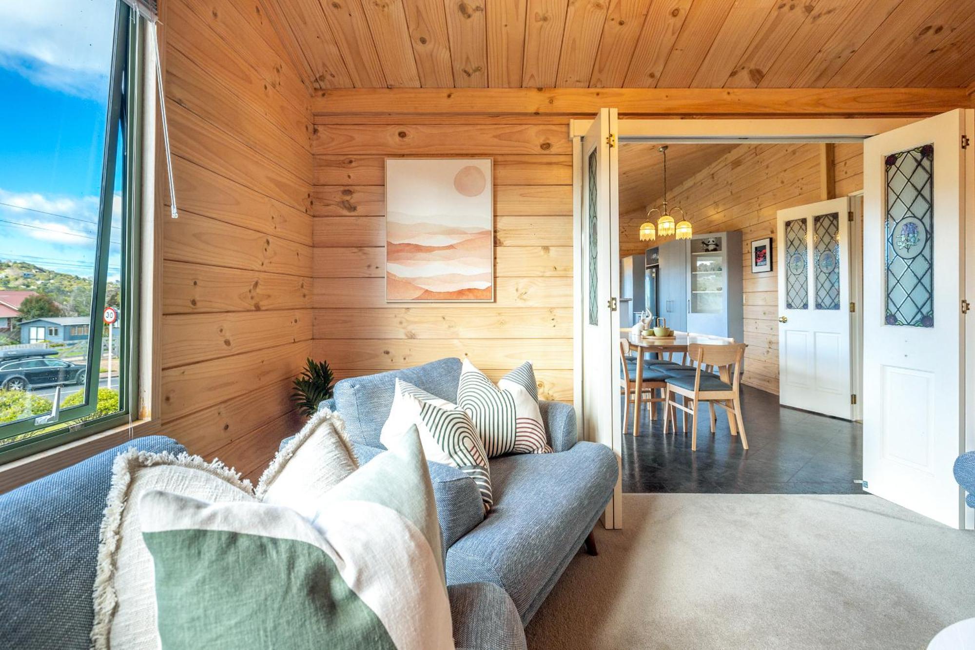 Tui Garden, Waiheke Holiday home