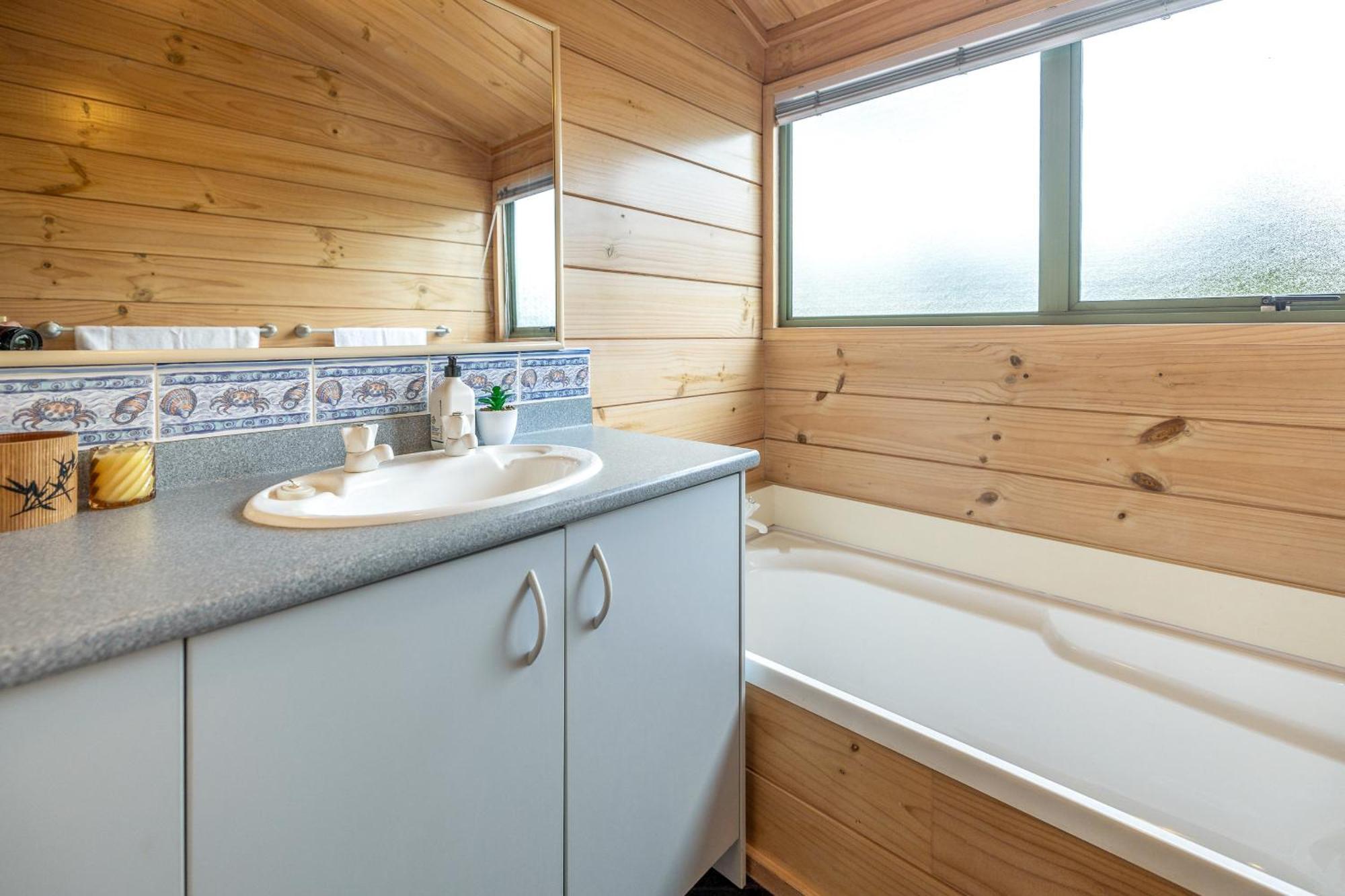 Holiday home Tui Garden, Waiheke Oneroa